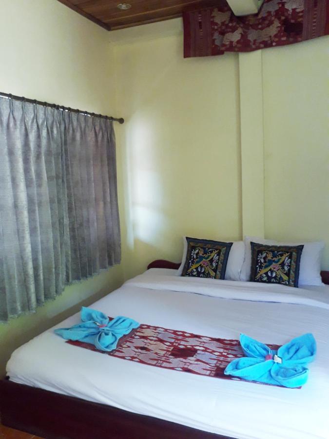 Sunrise Bungalow Hotel Nong Khiaw Exterior photo